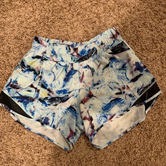 lululemon athletica Pants - Lululemon hotty hot shorts